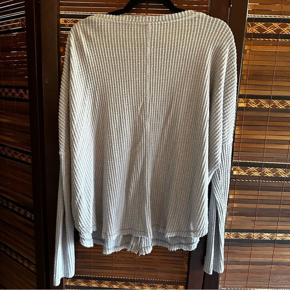 🌟3/$20🌟 Urban Outfitters‎ Out From Under Waffle Knit Oversized Shirt Medium - Picture 3 of 5